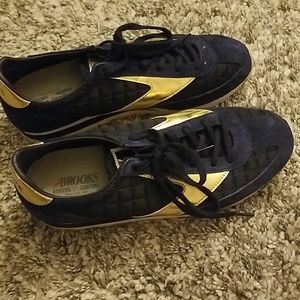 Brooks brand shoes